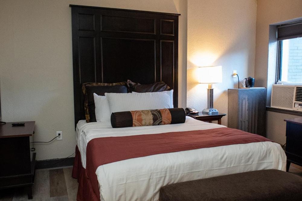 Americas Best Value Inn Dearborn Esterno foto